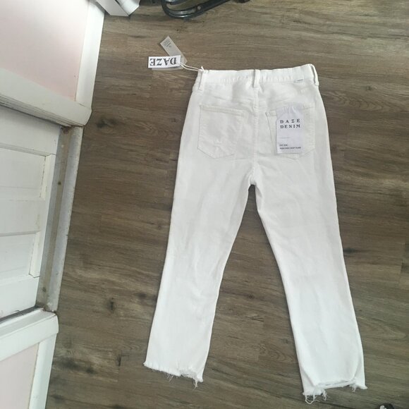 DAZE Denim NWT Distressed white jeans size 28 - Picture 2 of 13